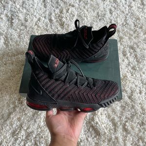 Nike Lebron XVI (GS)